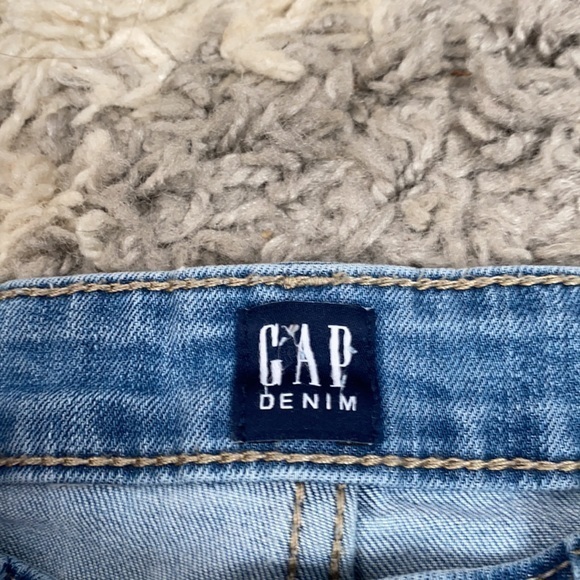 Gap‎ - Picture 4 of 7